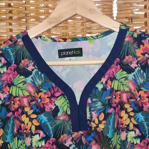 Planet Koi Floral Scrub Top L - Picture 2 of 7